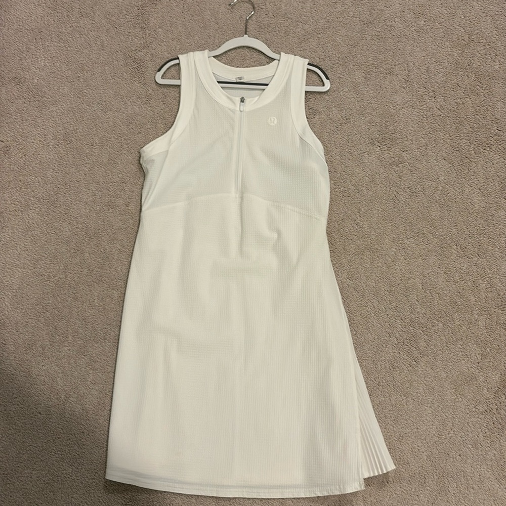 Lululemon tennis dress (GREAT CONDITION)